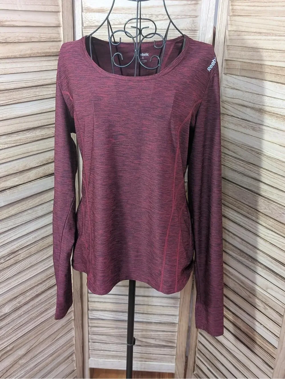 Reebok Legend Large Long Sleeve Training Top Red Slim Fit Moisture Wicking - Picture 1 of 4